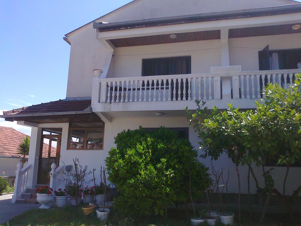 Guesthouse Sinani Ulcinj Exterior photo