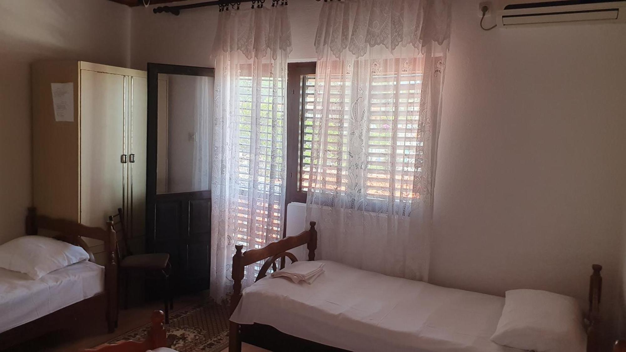 Guesthouse Sinani Ulcinj Exterior photo
